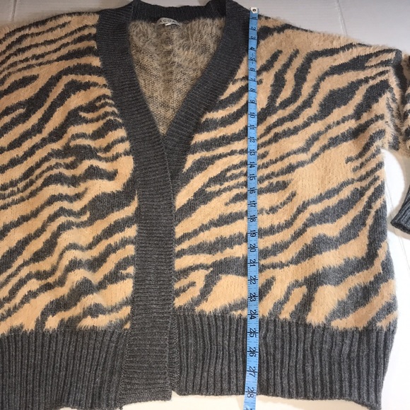 ACOA Zebra Cardigan Gray with Tan Stripes size M - Picture 5 of 11